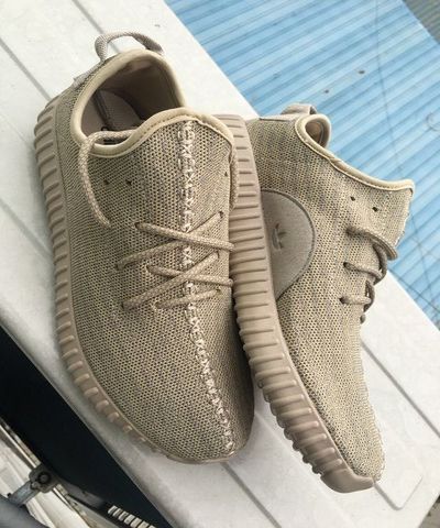 Zapatillas adidas modelo yeezy 350