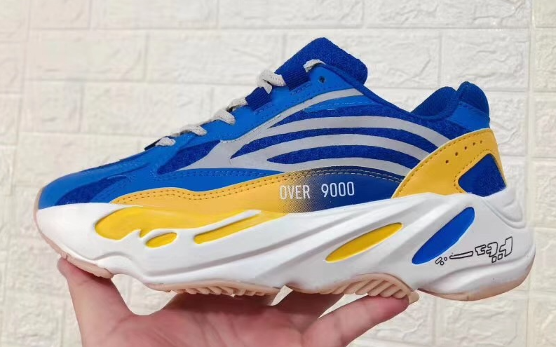 Zapatillas adidas modelo yeezy 700 boost