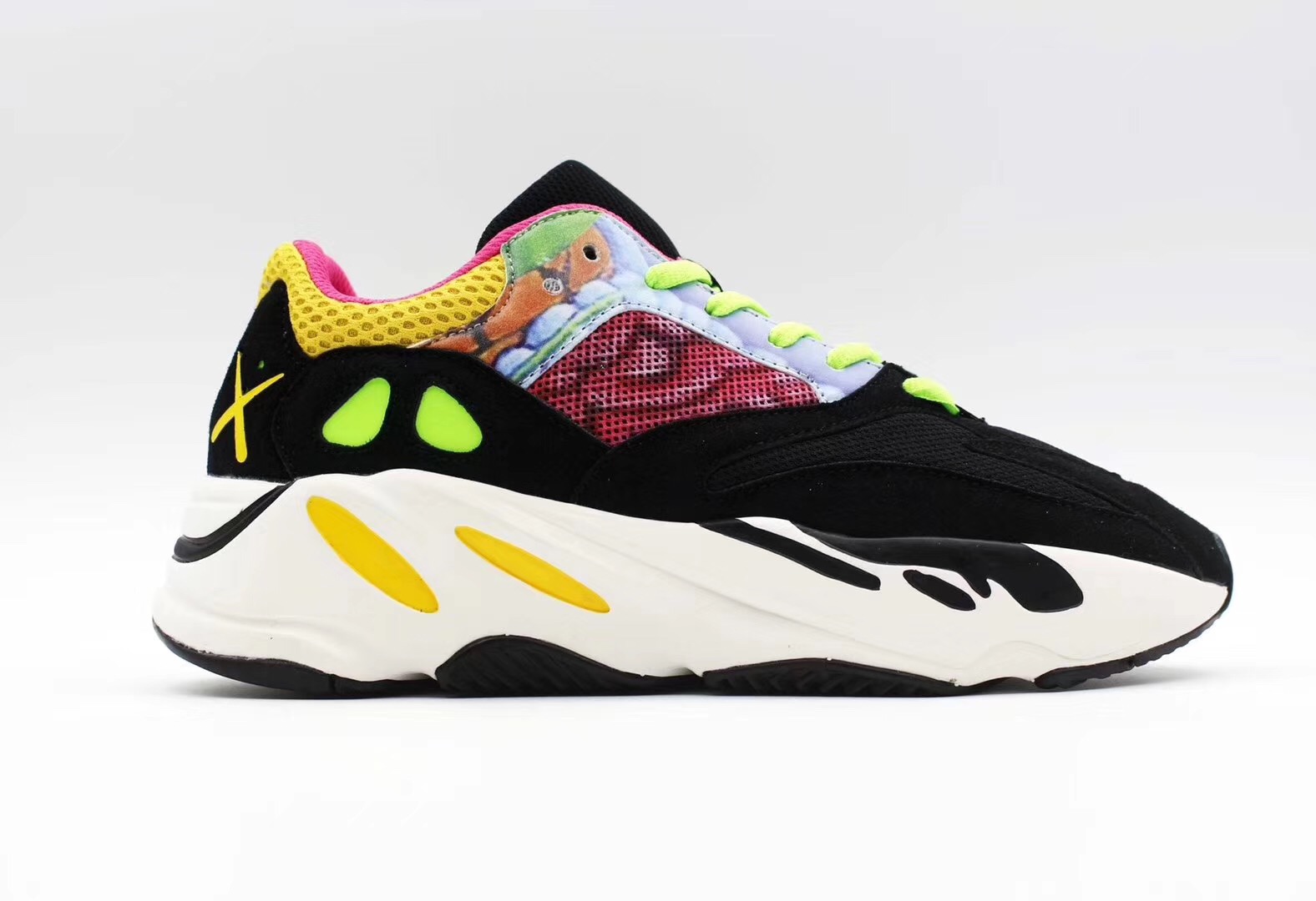 Zapatillas adidas modelo yeezy 700 boost