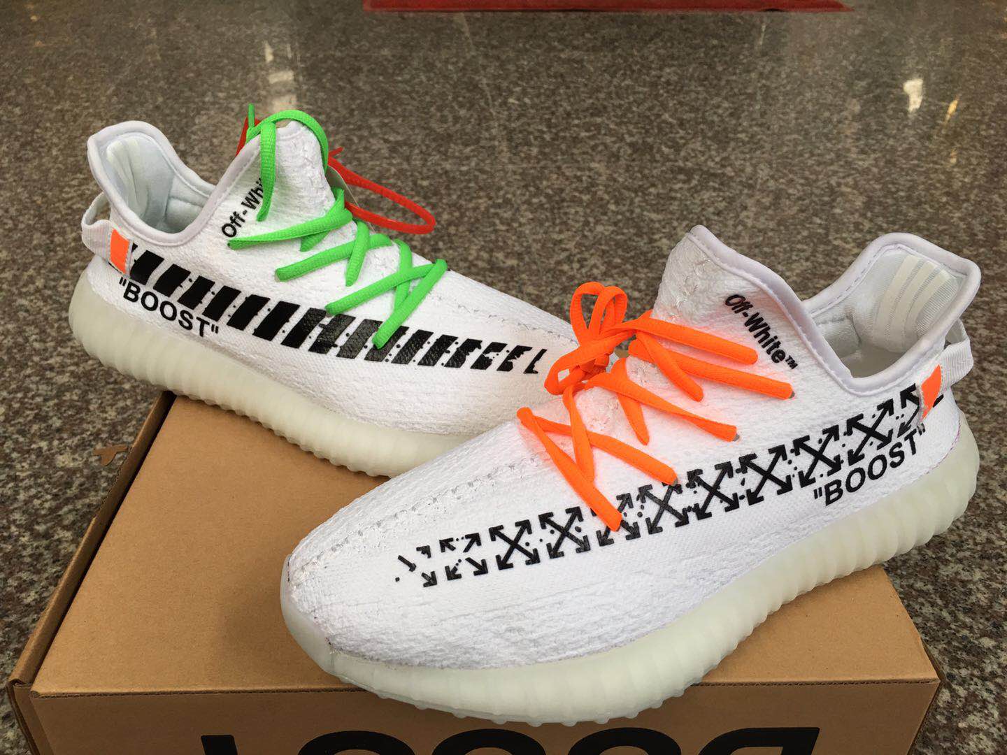 Zapatillas adidas modelo yeezy boost 350 v2