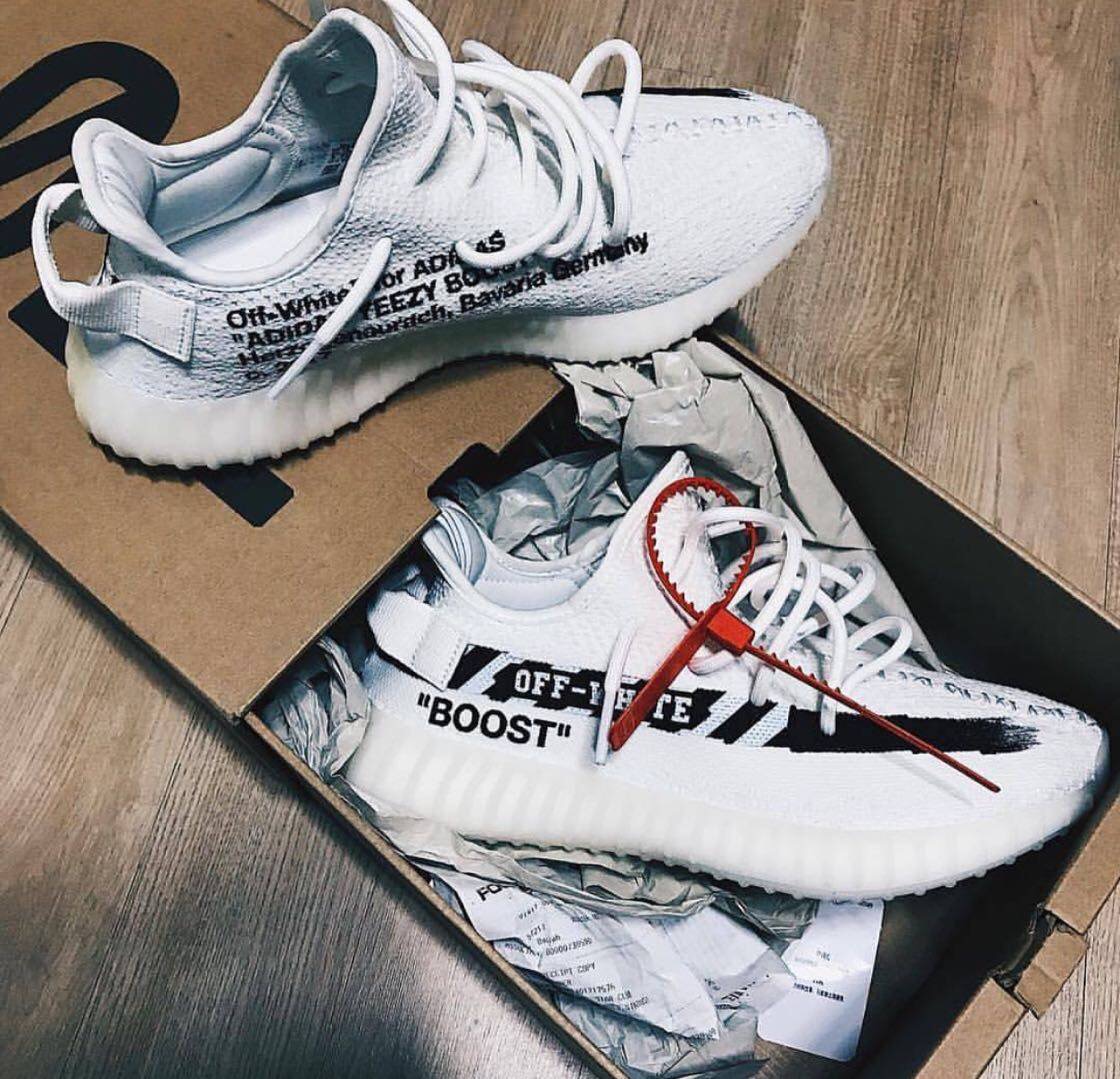 Zapatillas adidas modelo yeezy boost 350 v2