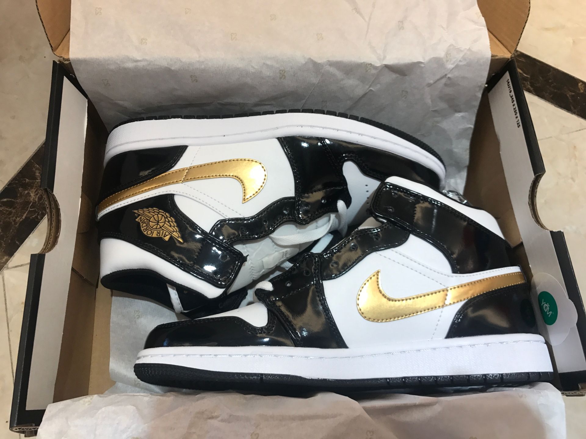 jordan air jordan 1 retro mid