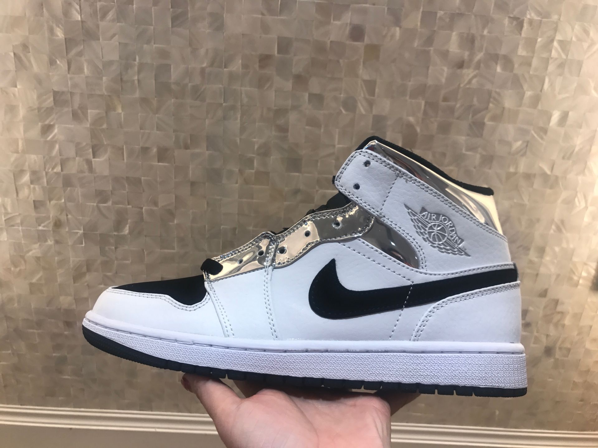 jordan air jordan 1 retro mid