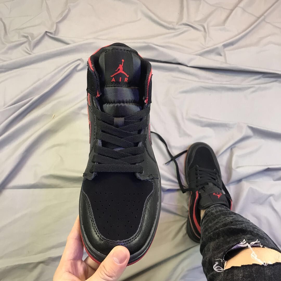 jordan air jordan 1 retro mid