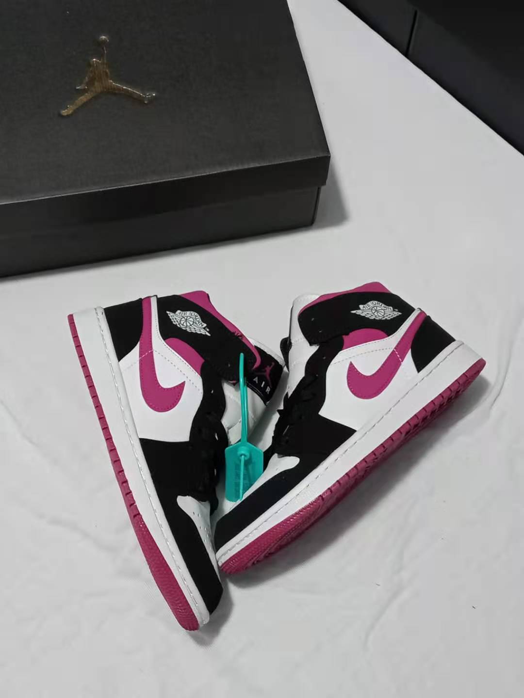 jordan air jordan 1 retro mid