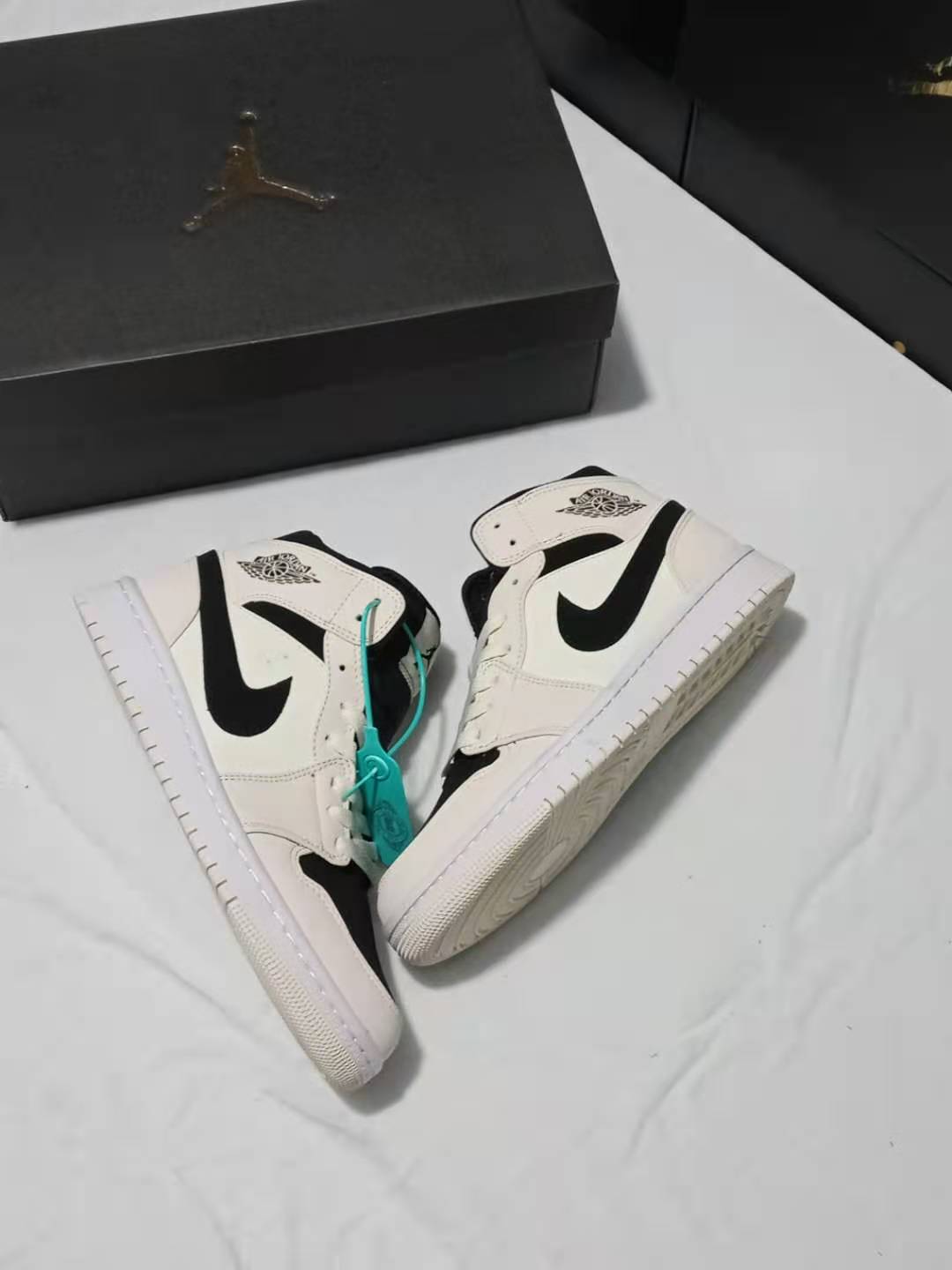 jordan air jordan 1 retro mid