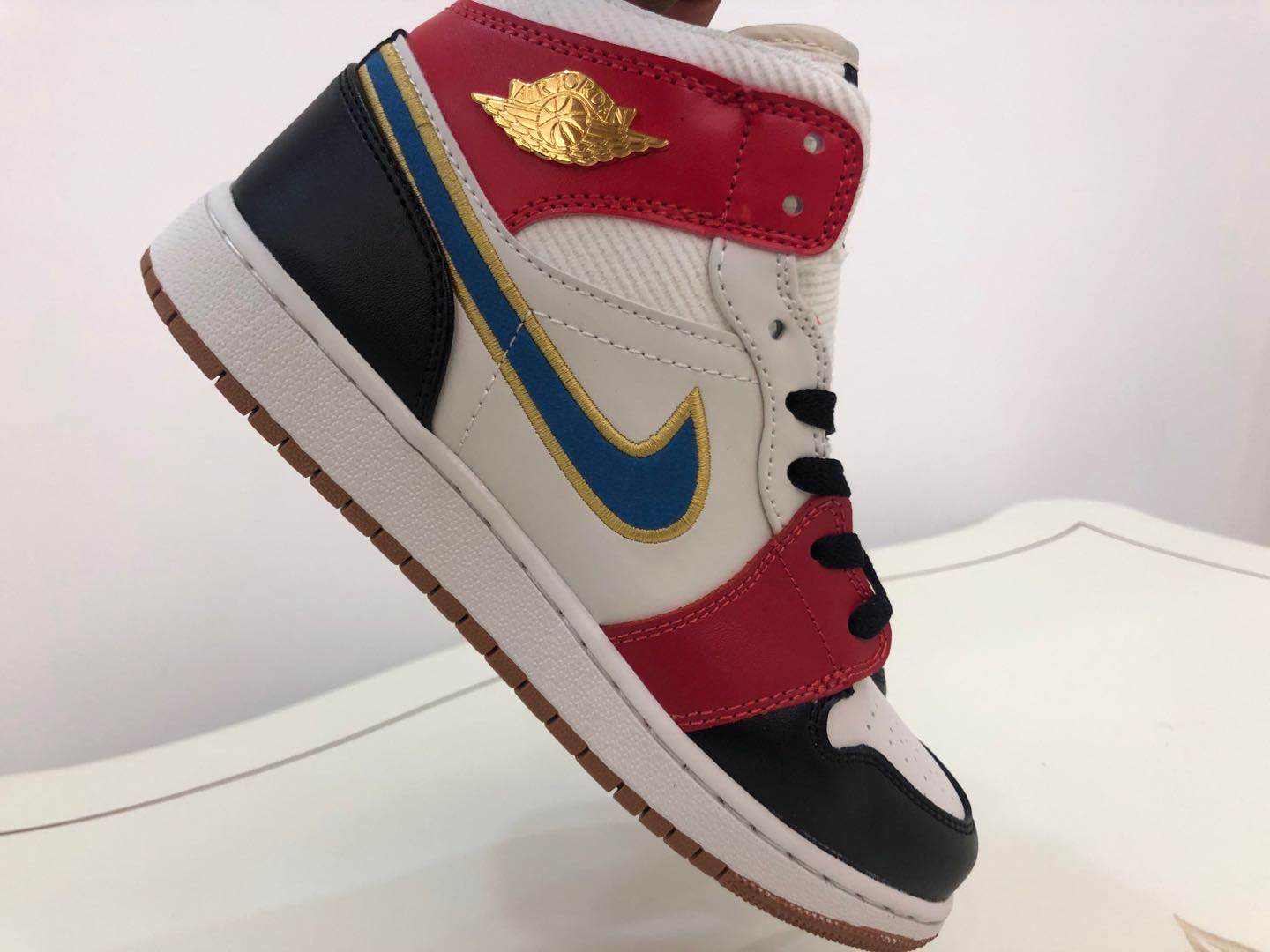 jordan air jordan 1 retro mid