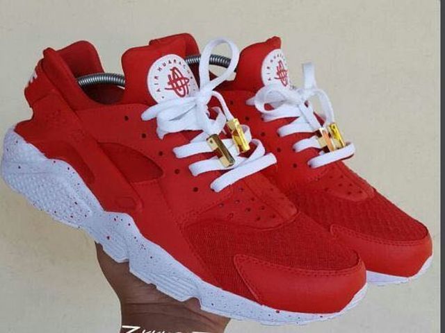 Zapatillas nike modelo air huarache 1