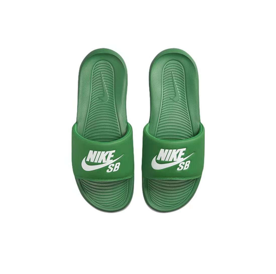 Zapatillas nike modelo sandalia