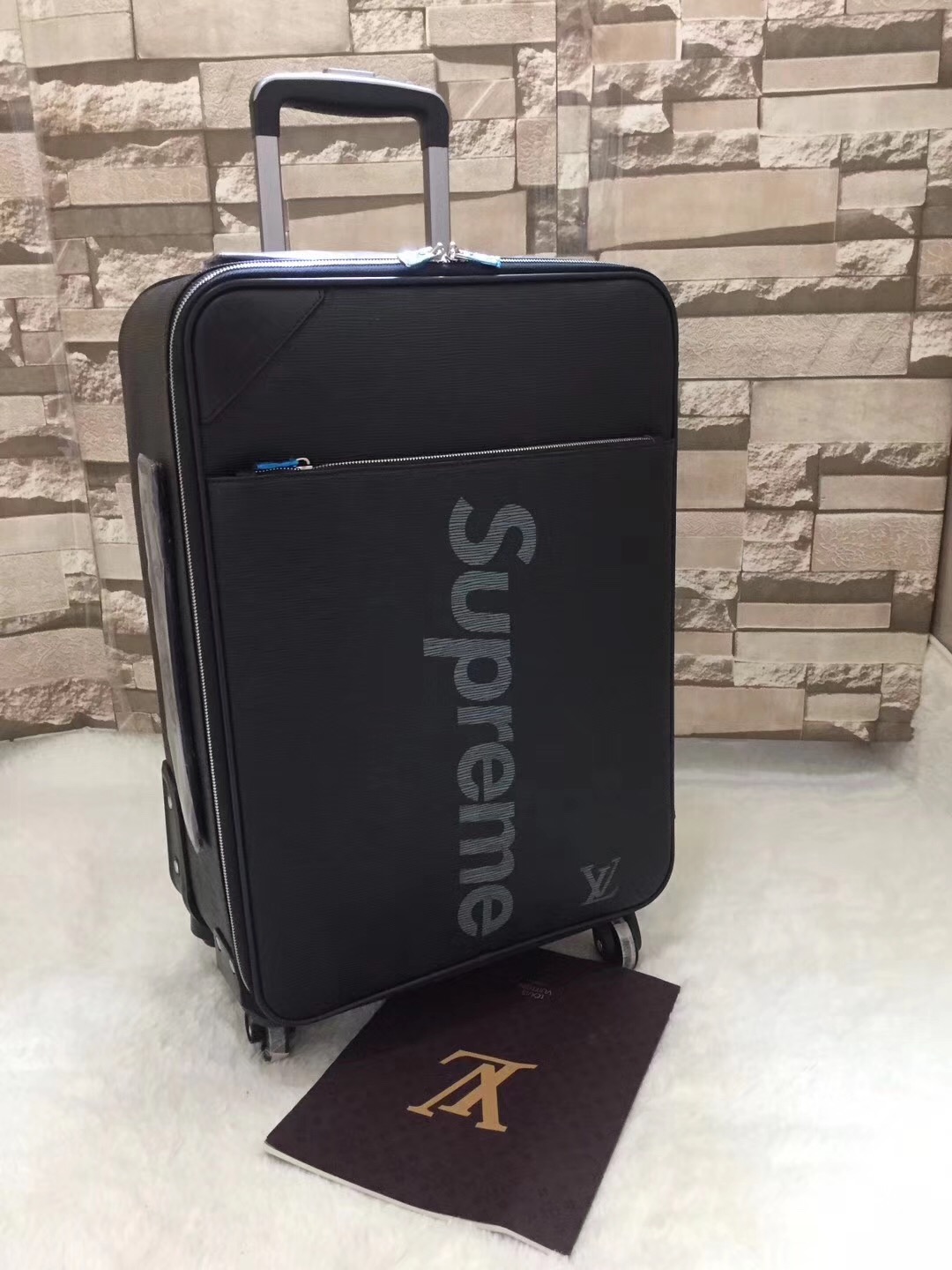 supreme louis vuitton