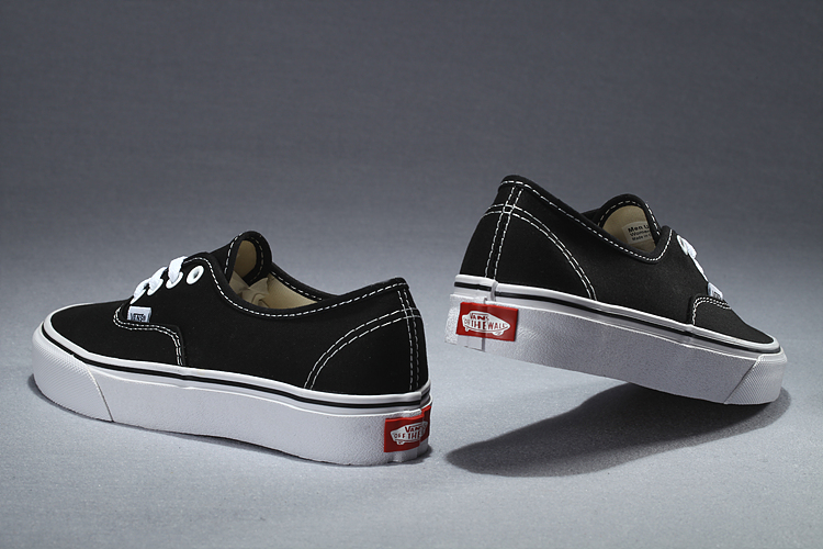 Zapatillas vans modelo authentic